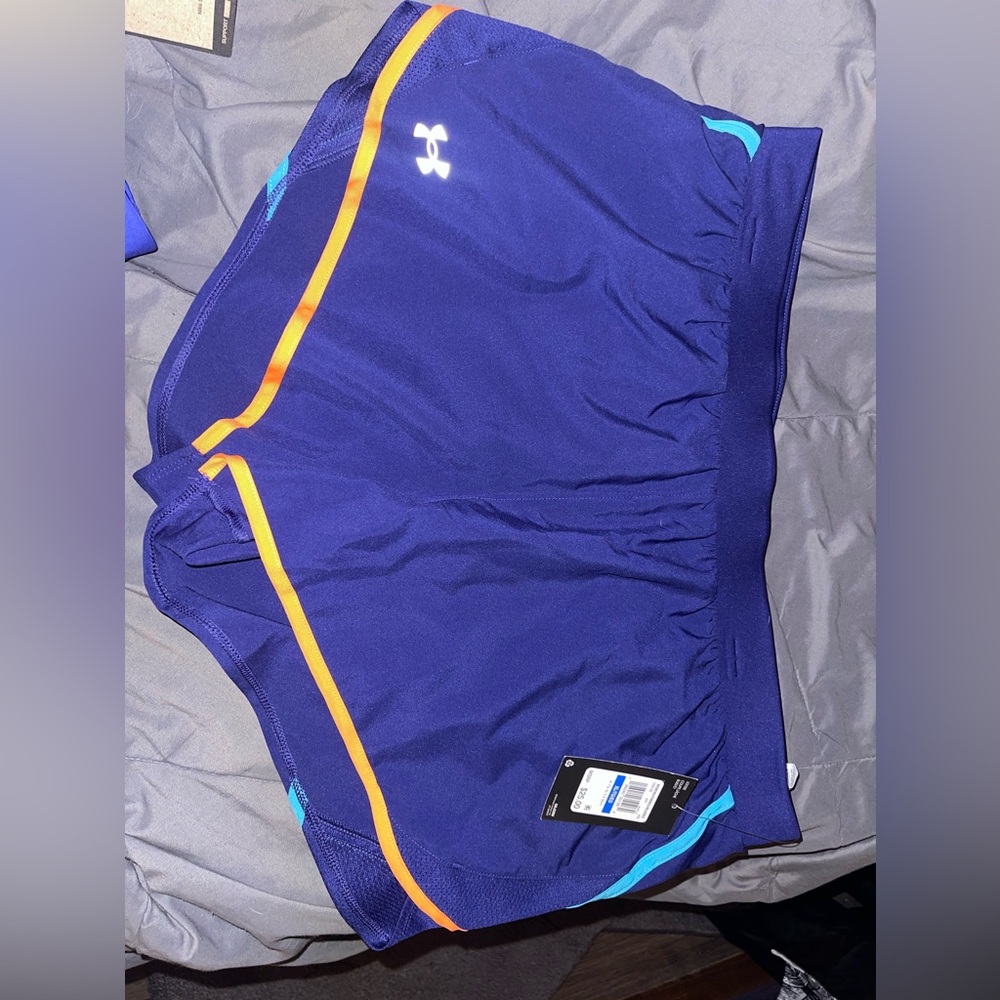 Women’s size XLarge under amour shorts